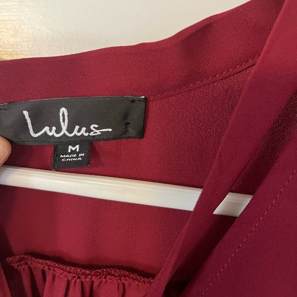 Lulus Tie-Neck Blouse - Picture 2 of 3